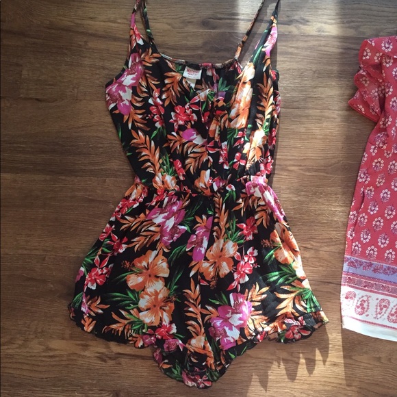 Romper - Picture 1 of 1